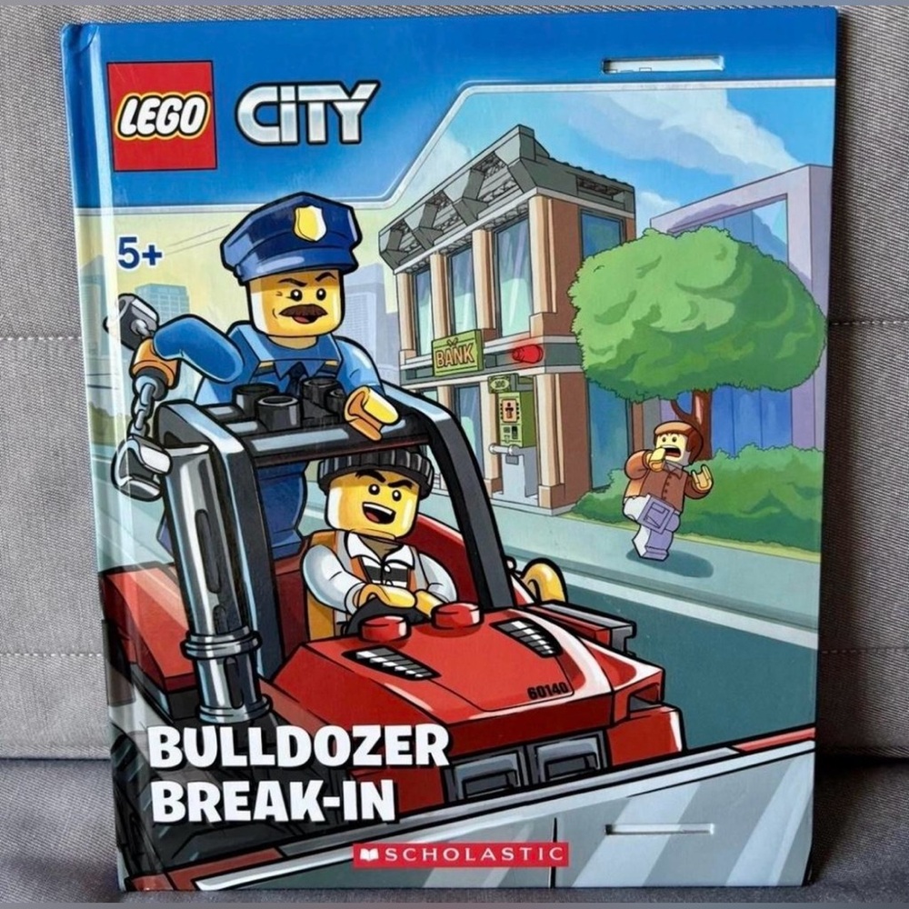 LEGO City Bulldozer Break-In Book - Blue, Red, Green